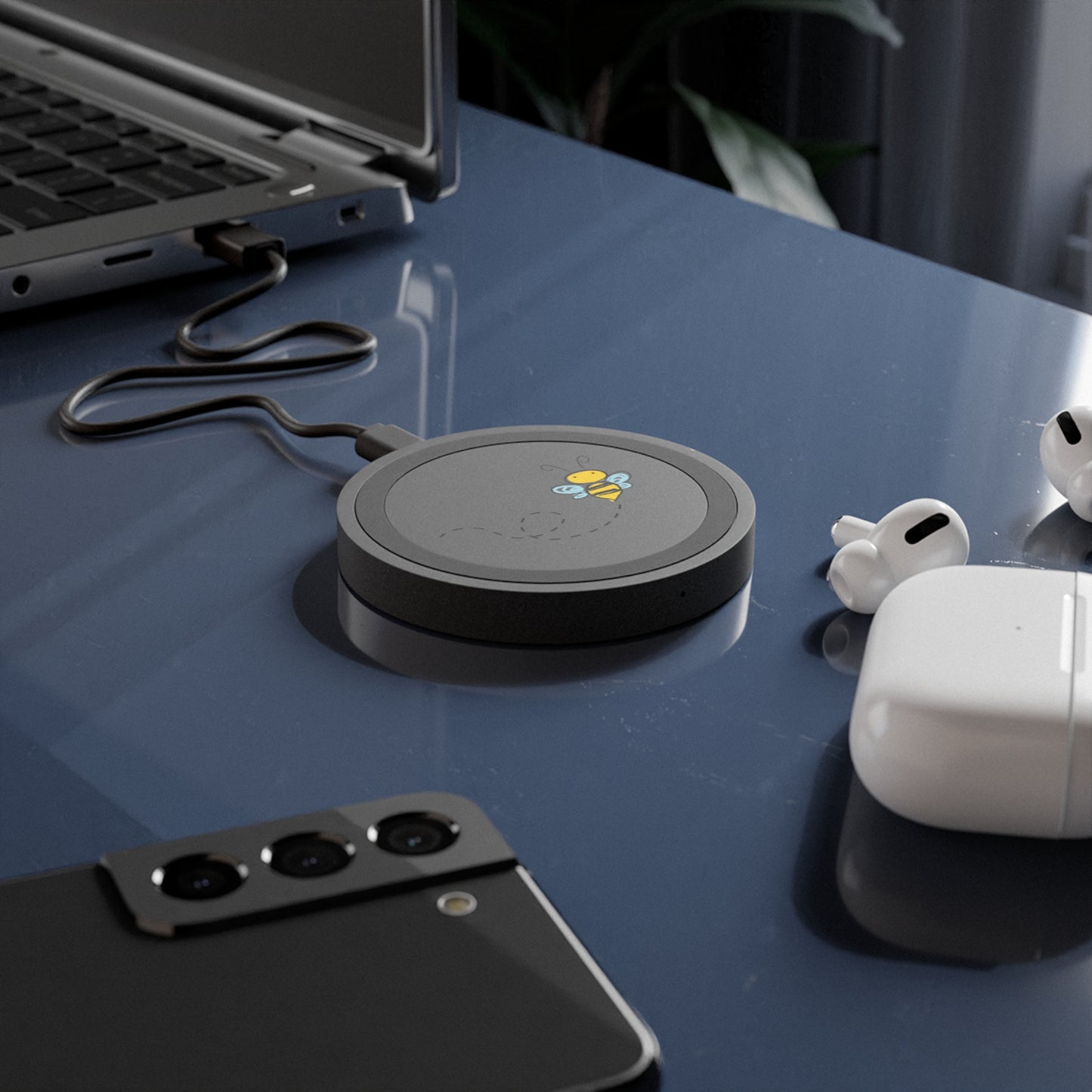 Wireless Charging Pad — Cute Bee Design