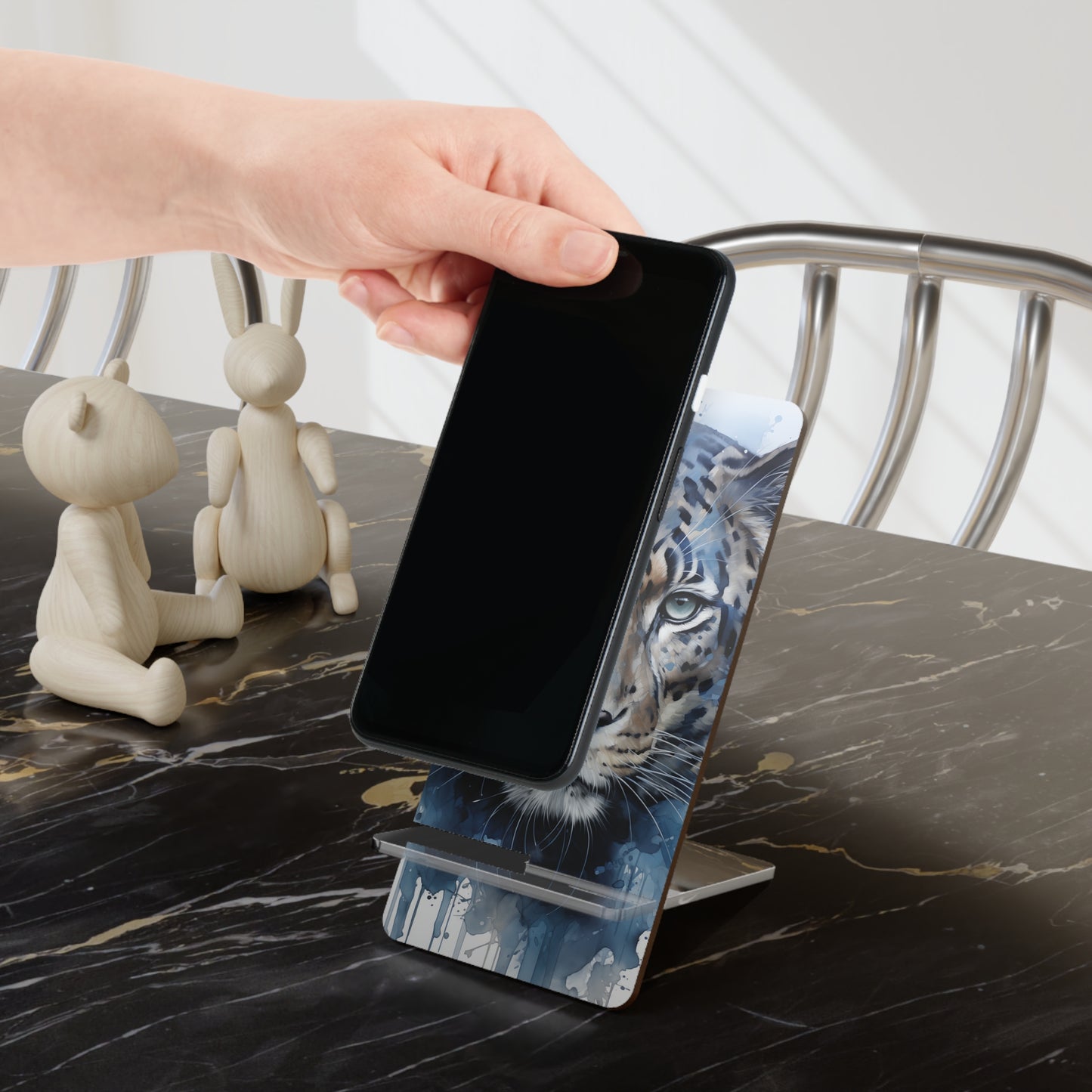 Wildlife-Inspired Smartphone Display Stand, Desk Accessory, Gift for Nature Lovers, Mobile Holder, Tiger Art Decor, Office Organization