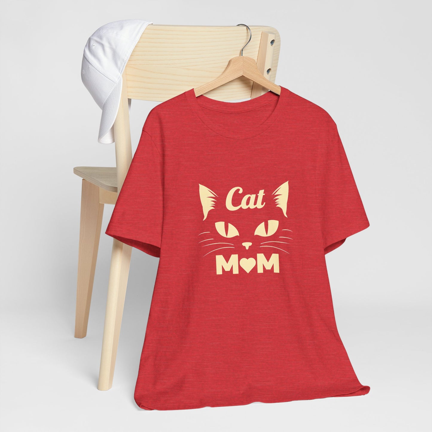 Cat Mom T-Shirt — Cute Cat Face Graphic Tee for Cat Lovers