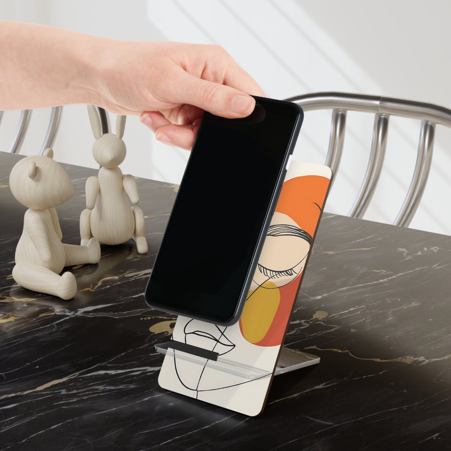 Abstract Face Phone Stand – Modern Minimalist Mobile Display Stand
