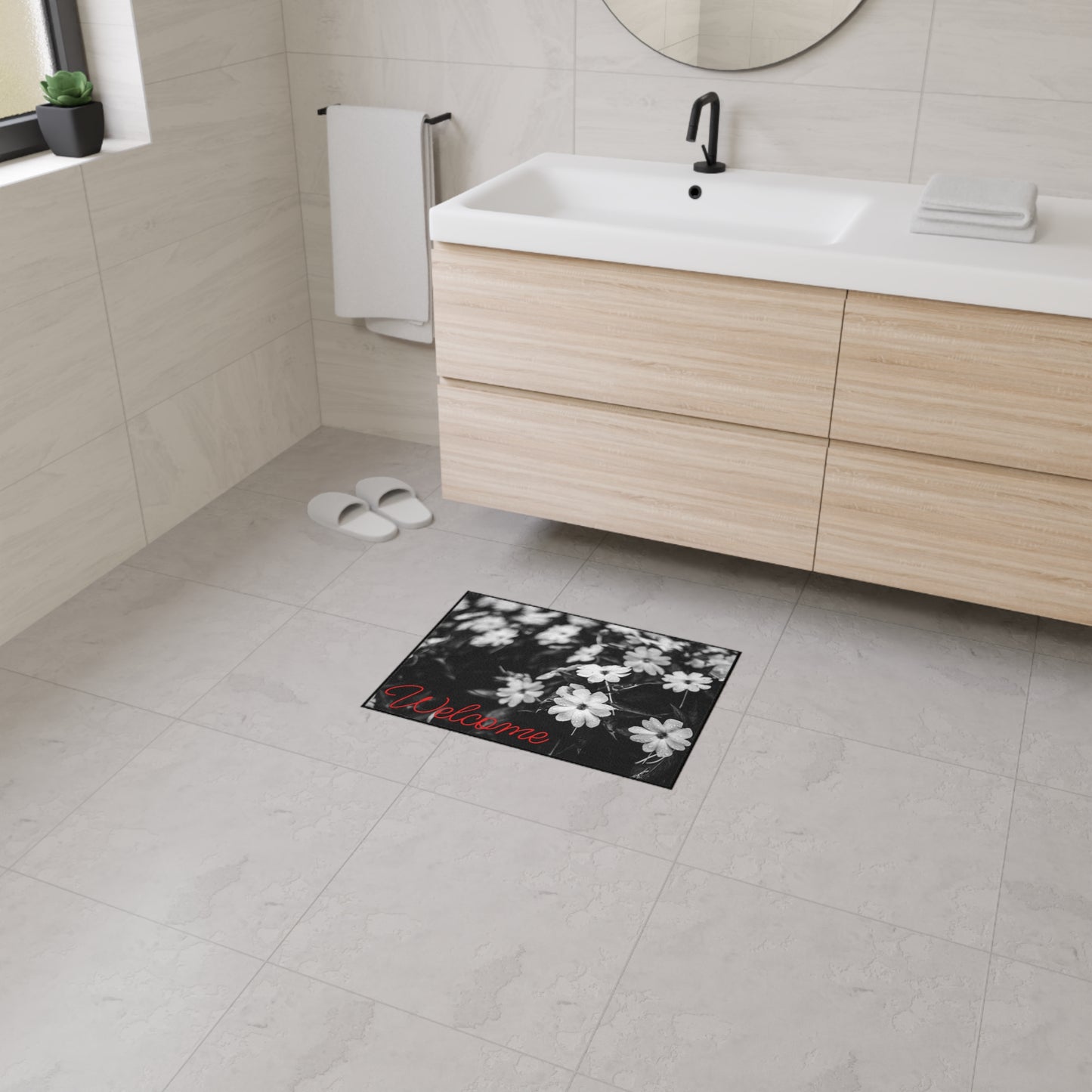 Welcome Floral Heavy-Duty Floor Mat — Black & White Daisy Doormat
