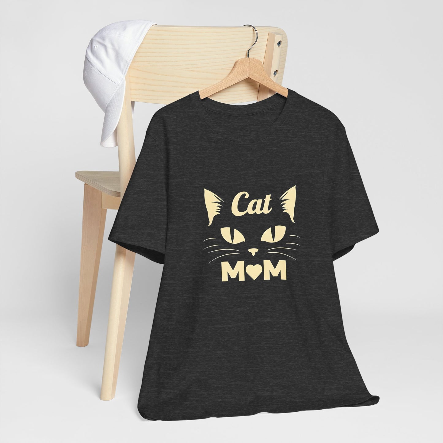 Cat Mom T-Shirt — Cute Cat Face Graphic Tee for Cat Lovers